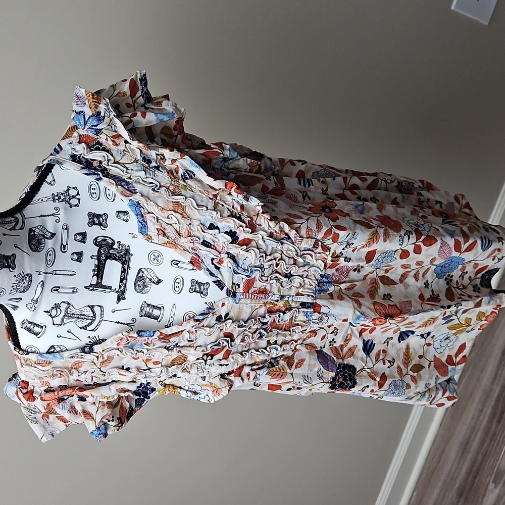 Old Navy Ruffle Short Sleeve Floral Lightweight Top Women's Medium Shirt